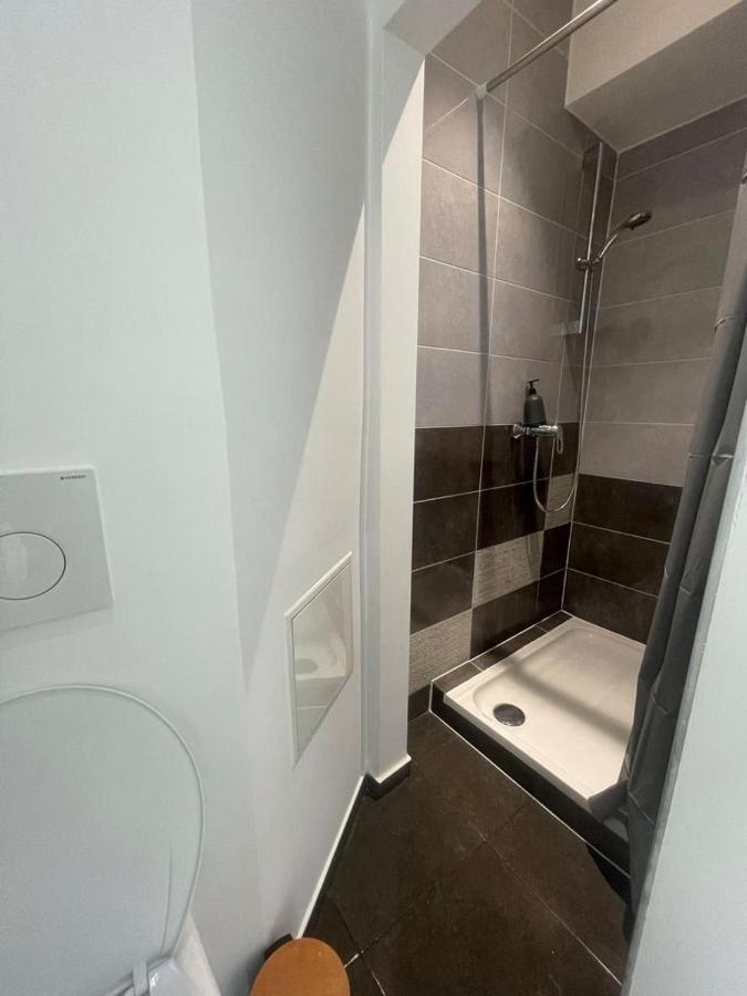 Schaerbeek Room 1 بروكسل المظهر الخارجي الصورة
